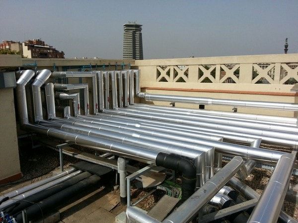 Instalaciones hidráulicas del circuito de climatización en edificio sector público JC 33 Barcelona - imagen 2